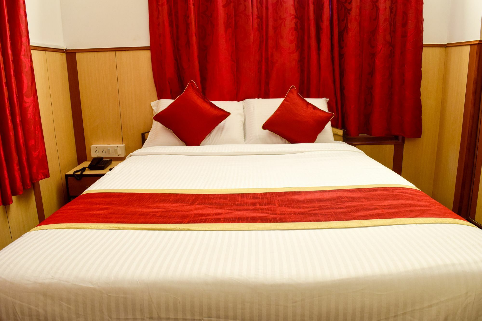 Fabhotel Shivaals Residency - Rajajinagar Bangalore Exteriör bild